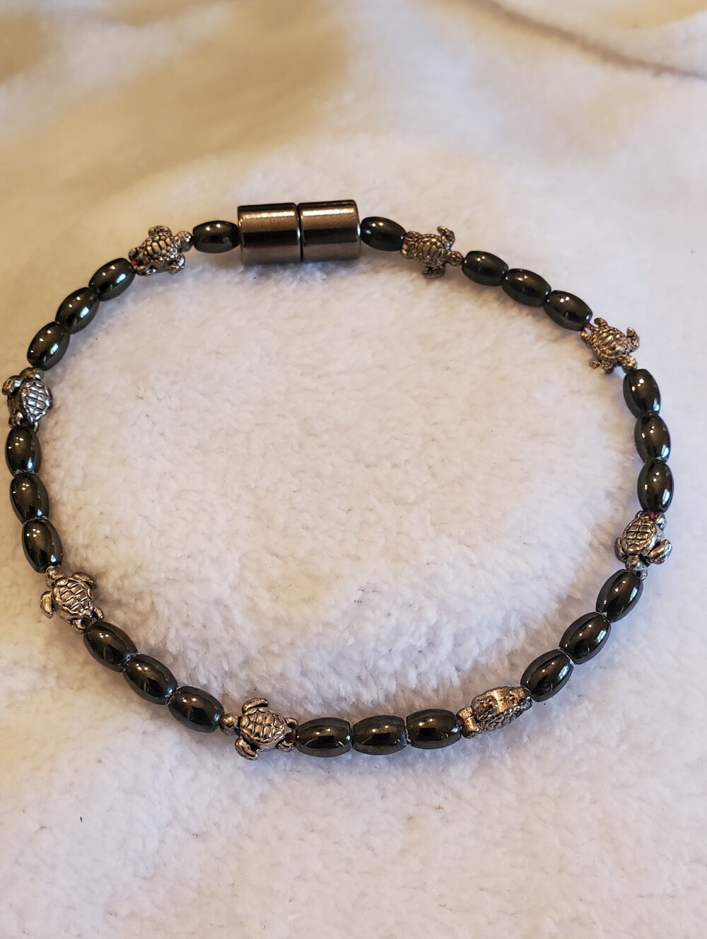Magnetic hematite beaded turtle anklet (or bracelet).9 inches